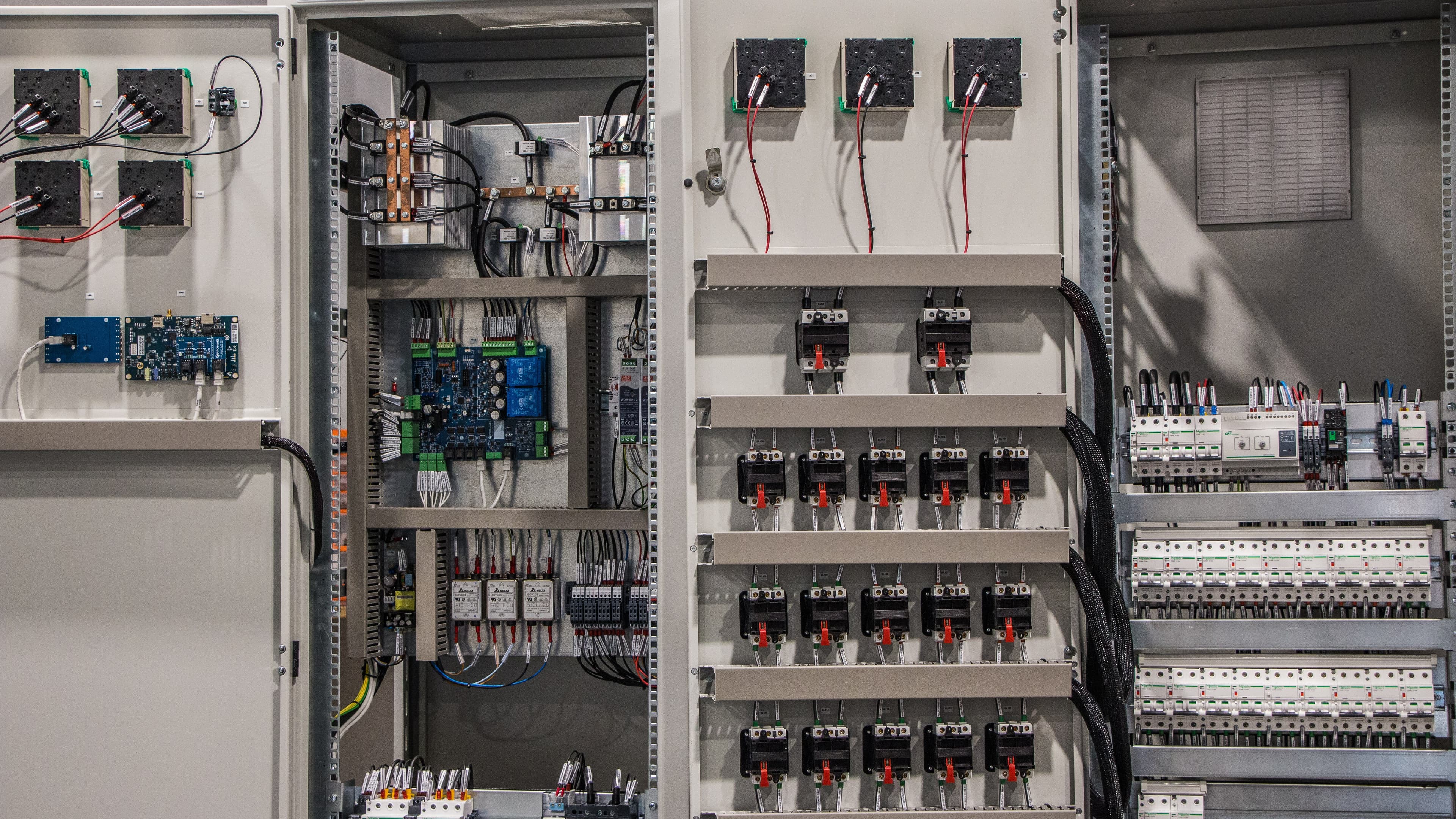 Distribution switchboards